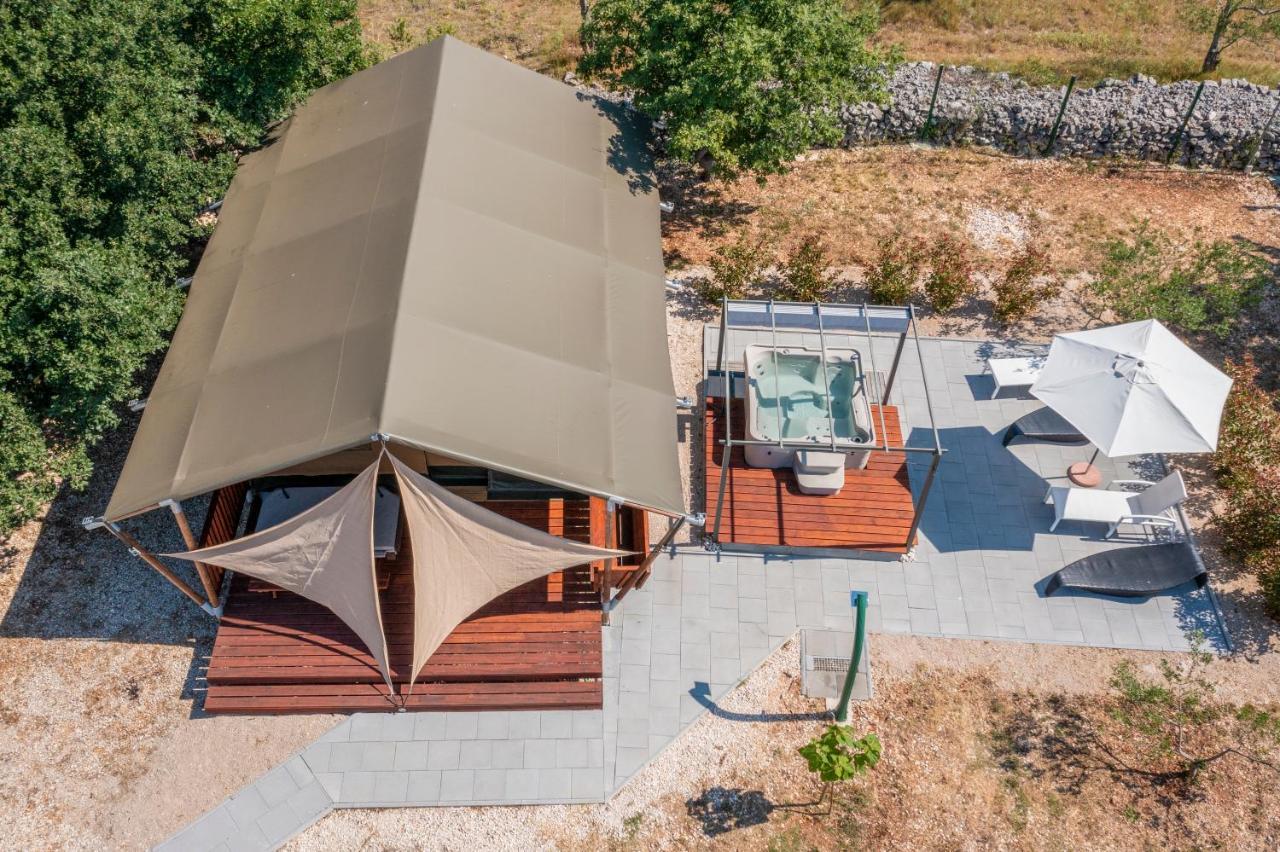 Отель Grande Glamping With Pool Биоград-на-Мору Экстерьер фото